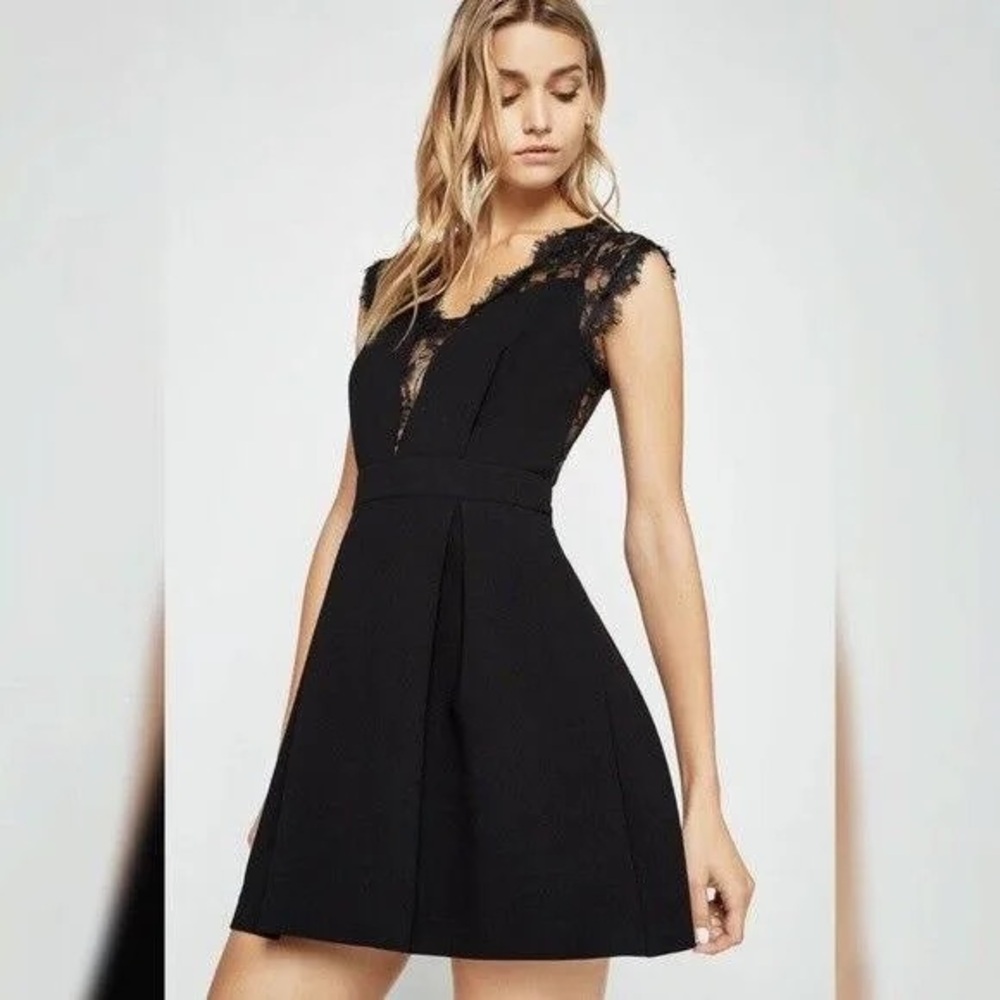 BCBGeneration Black Pleated Lace Short Sleeve Mini Dress